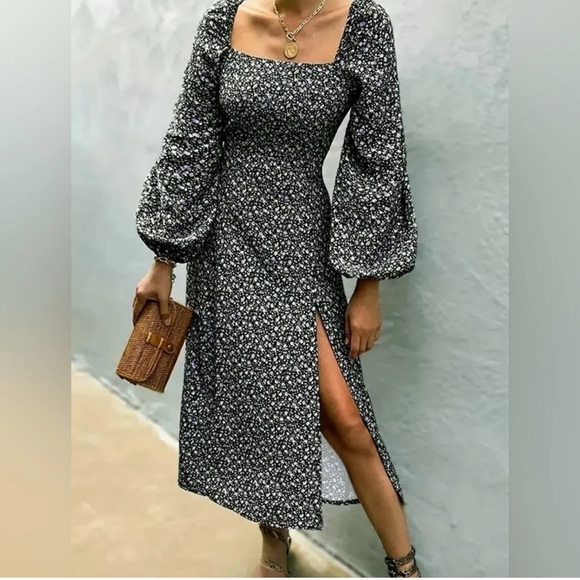 Dresses & Skirts - Casual Split Lantern Long Sleeve Dress (NIP)